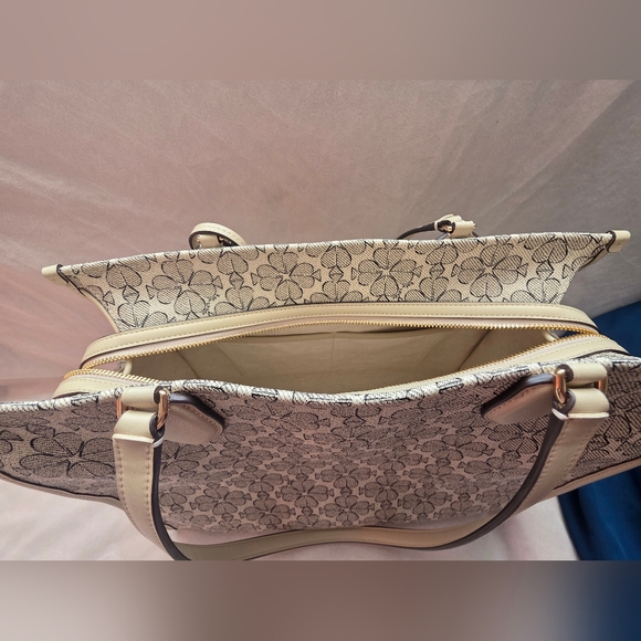 Kate Spade Black and Cream Tote - Picture 8 of 10